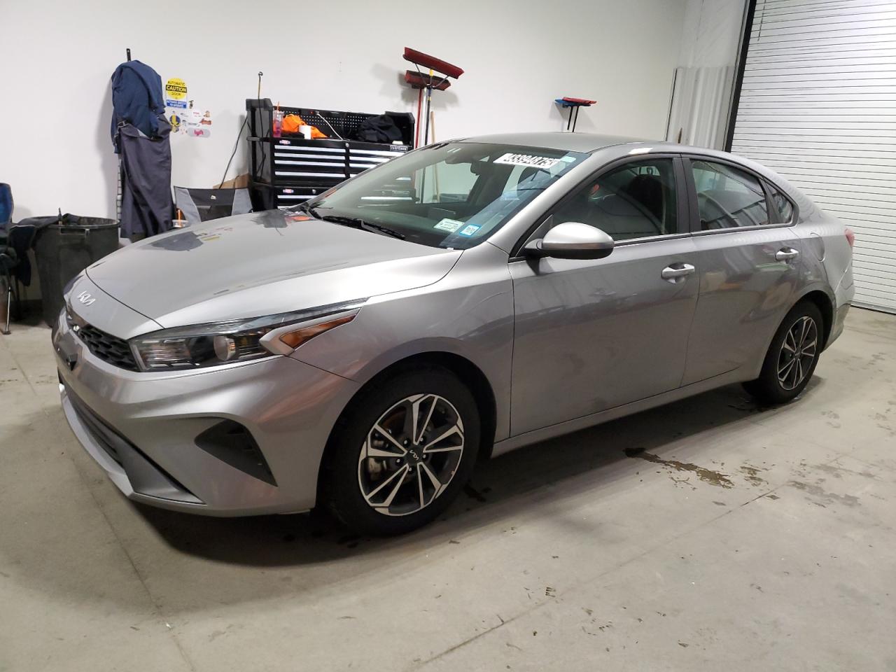 2024 KIA Forte VIN 3KPF24AD8RE787572