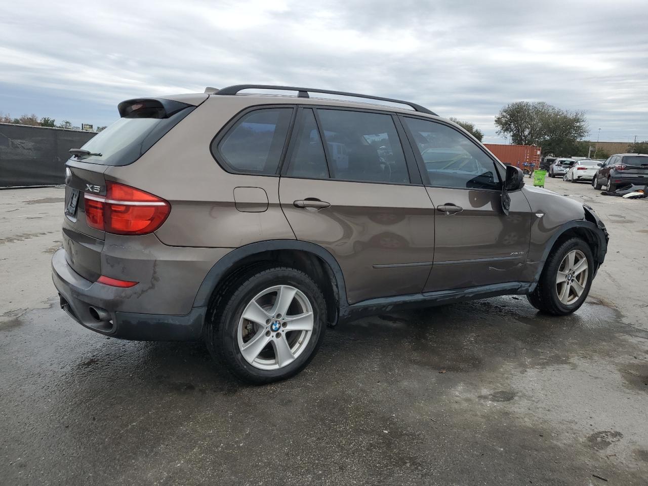 2013 BMW X5 VIN 5UXZV4C59D0B10107 Copart auction photo, front end / side damage thumbnail 3