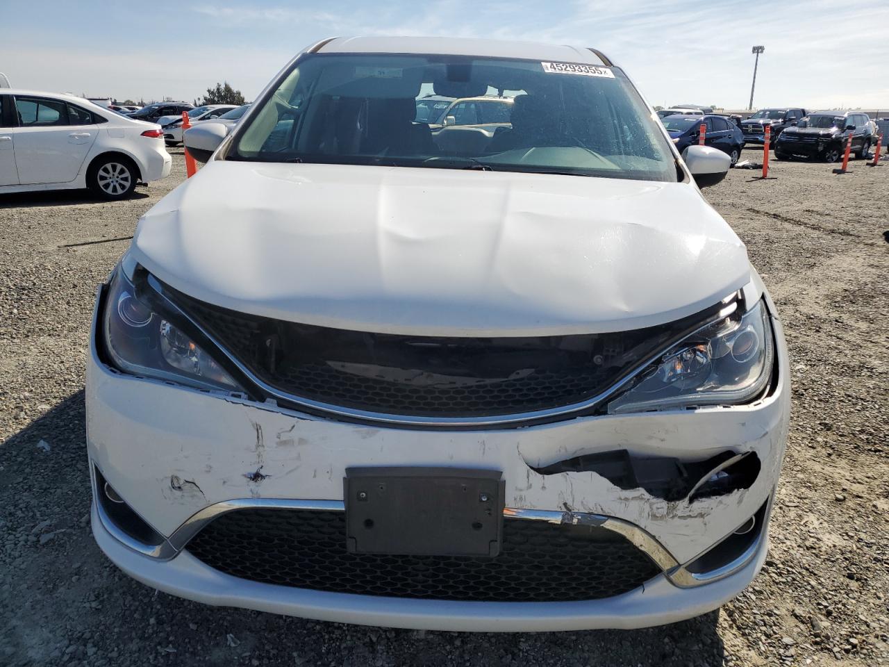 2017 Chrysler Pacifica VIN 2C4RC1BG8HR833285 Copart auction photo, rear end / front end damage thumbnail 5
