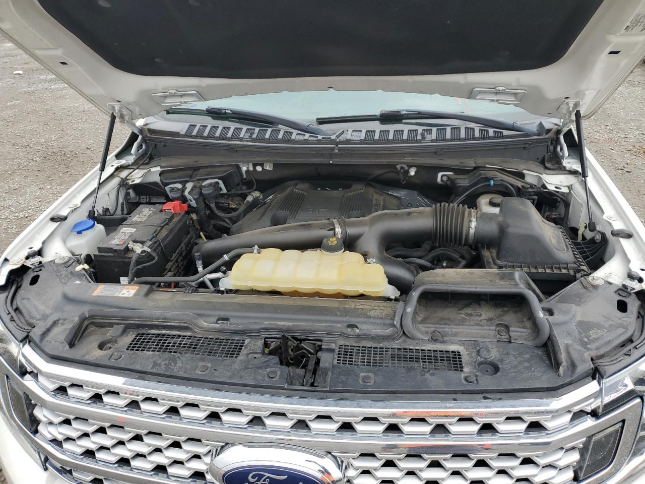 2020 Ford Expedition VIN 1FMJK1MT8LEA13042 Copart auction photo, rear end damage thumbnail 12