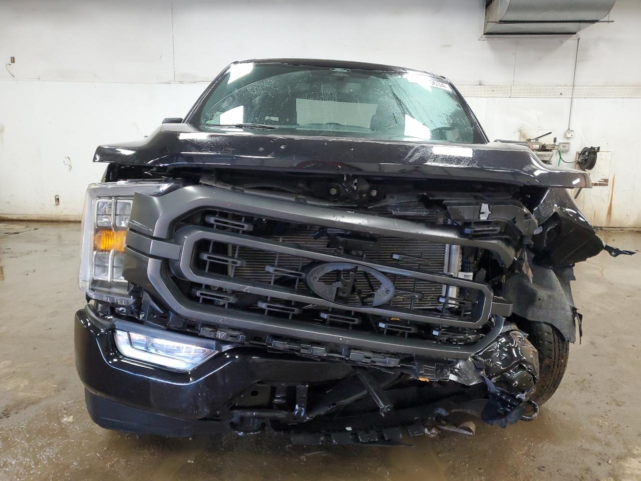 2022 Ford F-150 VIN 1FTEW1EP5NFB51937 Copart auction photo, front end / side damage thumbnail 5