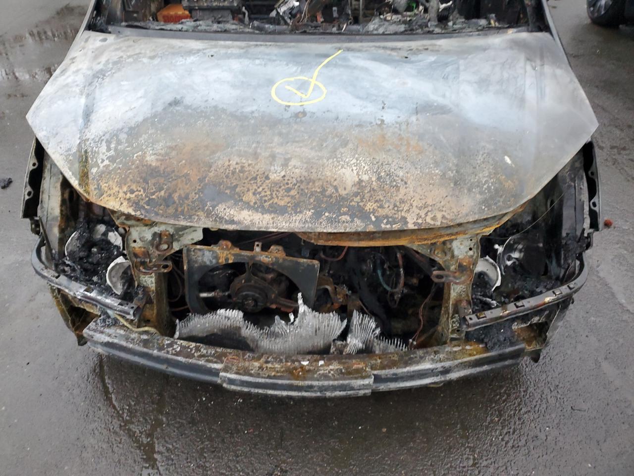 2010 Honda Odyssey VIN 5FNRL3H28AB015709 Copart auction photo, burn damage thumbnail 12