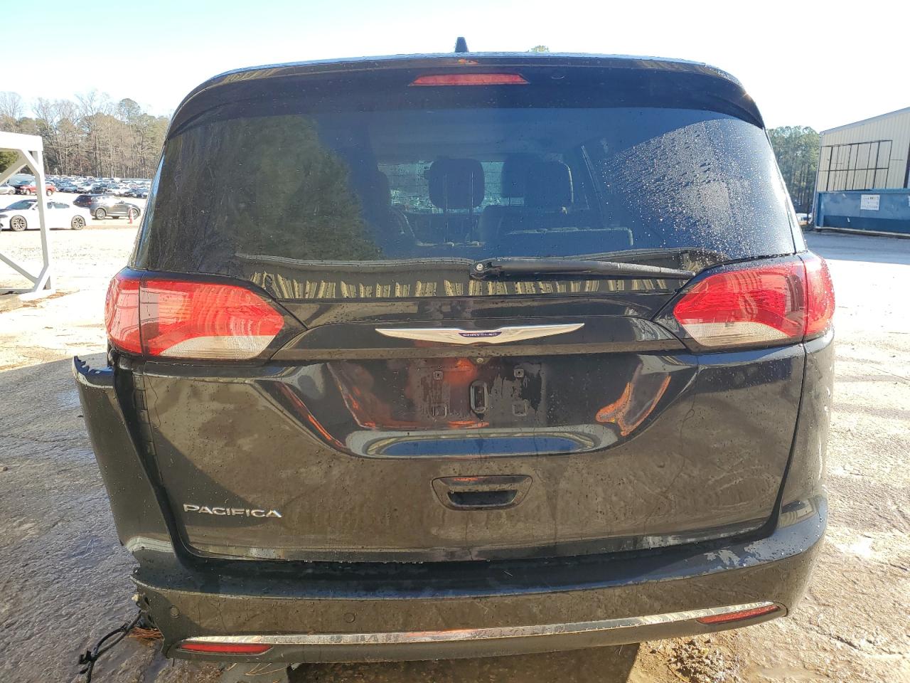 2020 Chrysler Pacifica VIN 2C4RC1GGXLR162879 Copart auction photo, all over / undercarriage damage thumbnail 6