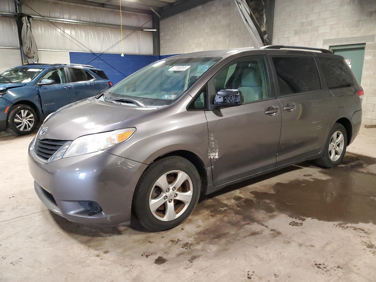 2012 Toyota Sienna VIN 5TDKK3DCXCS268984