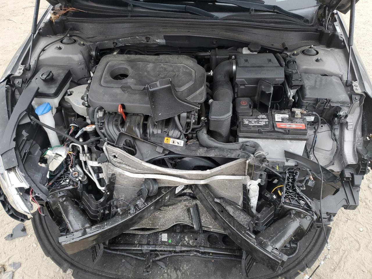 2018 KIA Optima VIN 5XXGT4L35JG227882 Copart auction photo, front end / minor dent/scratches damage thumbnail 11