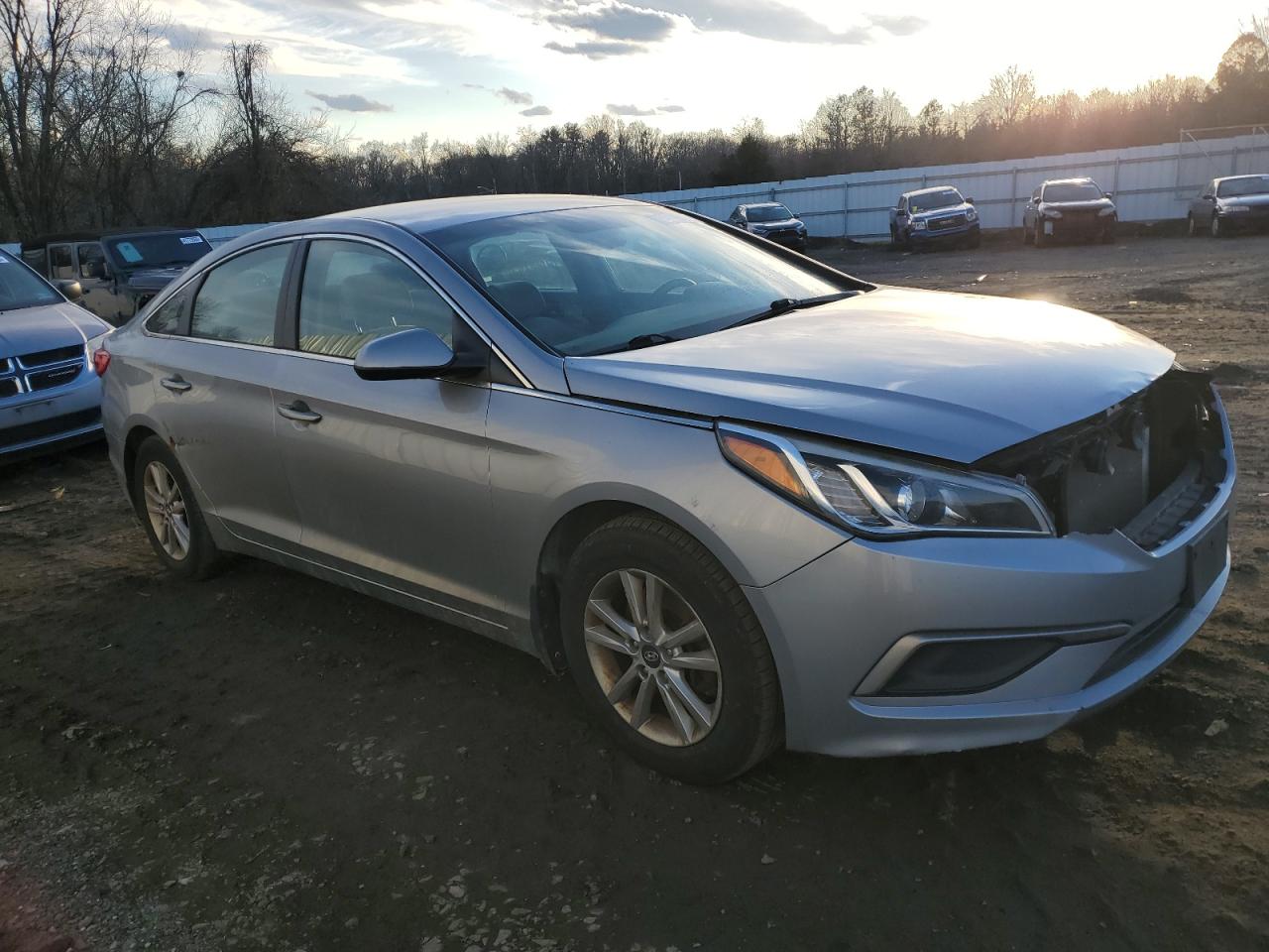 2017 Hyundai Sonata VIN 5NPE24AF5HH525645 Copart auction photo, front end / side damage thumbnail 4
