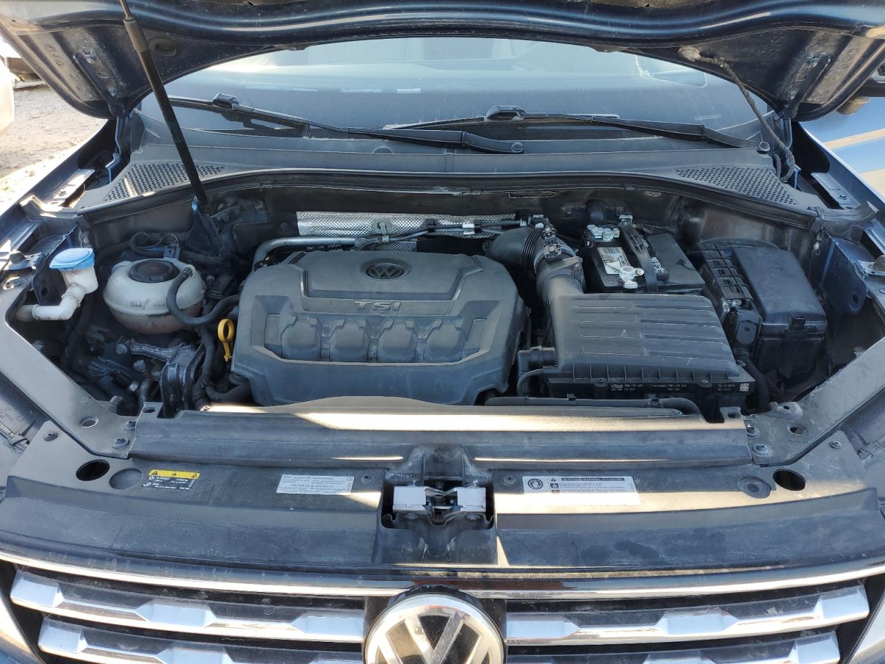 2020 Volkswagen Tiguan VIN 3VV1B7AX2LM059587 Copart auction photo, minor dent/scratches damage thumbnail 11