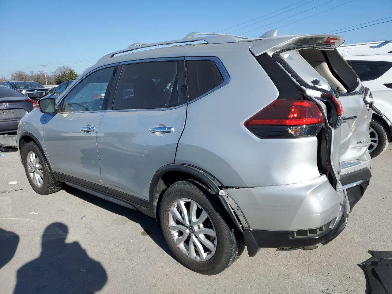 2018 Nissan Rogue VIN JN8AT2MVXJW311581 Copart auction photo, rear end / minor dent/scratches damage thumbnail 2