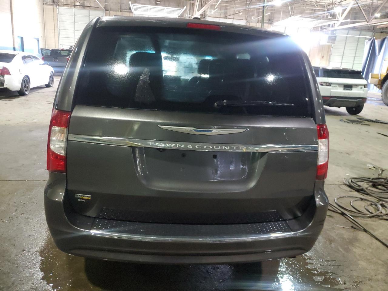 2015 Chrysler Town & Country VIN 2C4RC1BG8FR571412 Copart auction photo, side damage thumbnail 6