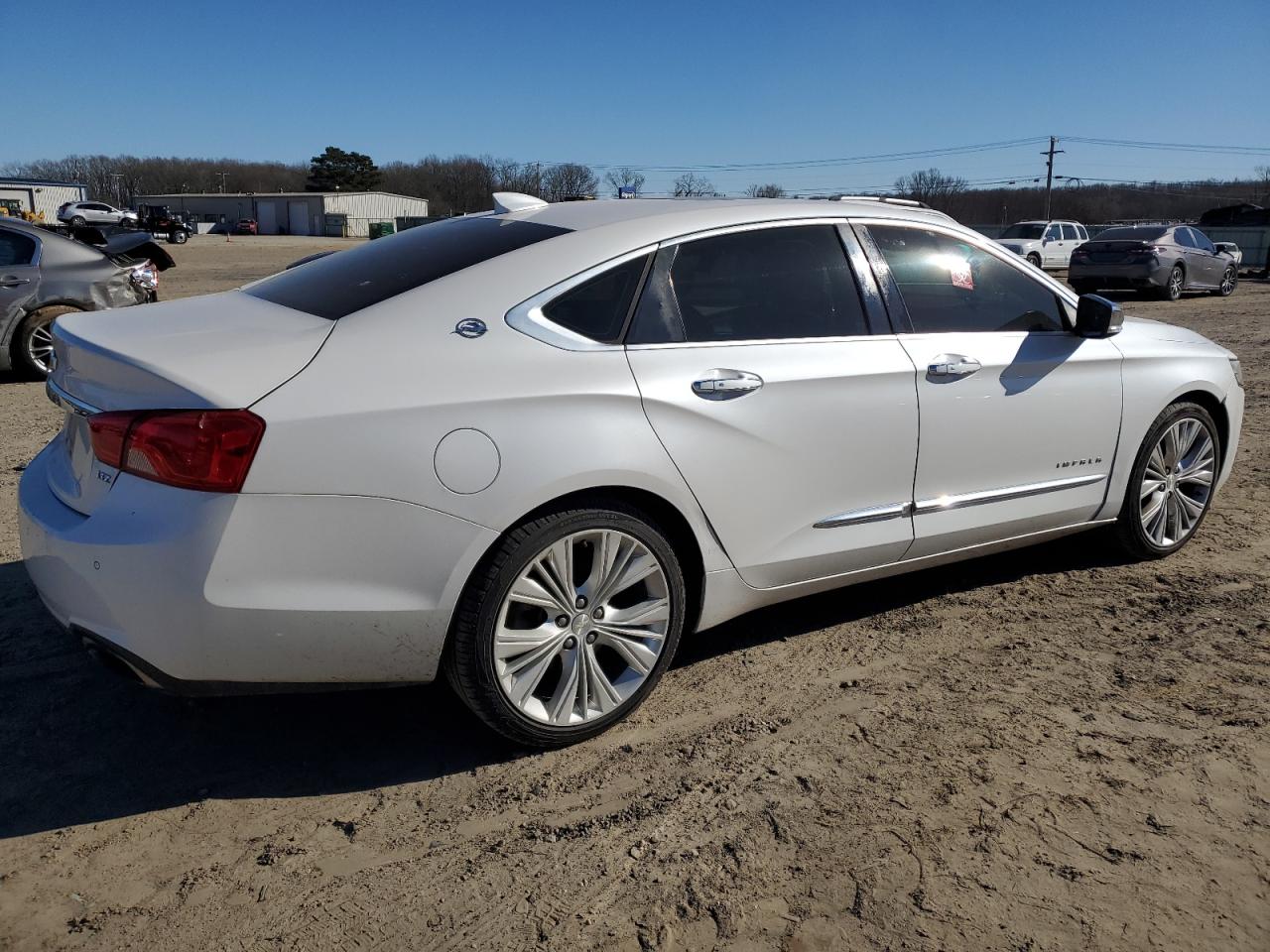 2015 Chevrolet Impala VIN 1G1165S30FU131785 Copart auction photo, front end / side damage thumbnail 3