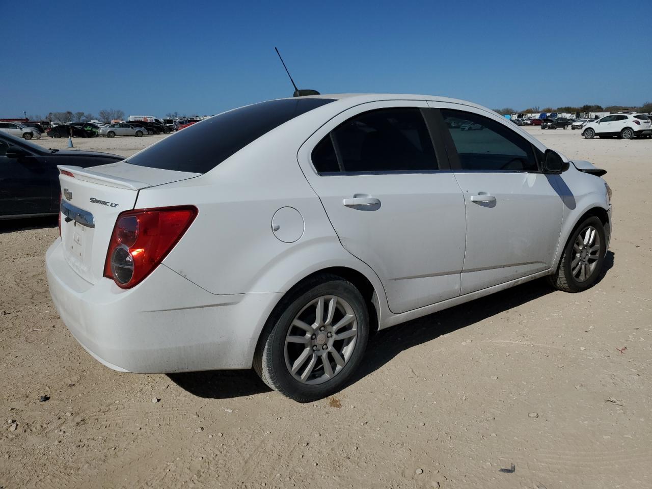 2015 Chevrolet Sonic VIN 1G1JC5SH2F4116385 Copart auction photo, front end / minor dent/scratches damage thumbnail 3