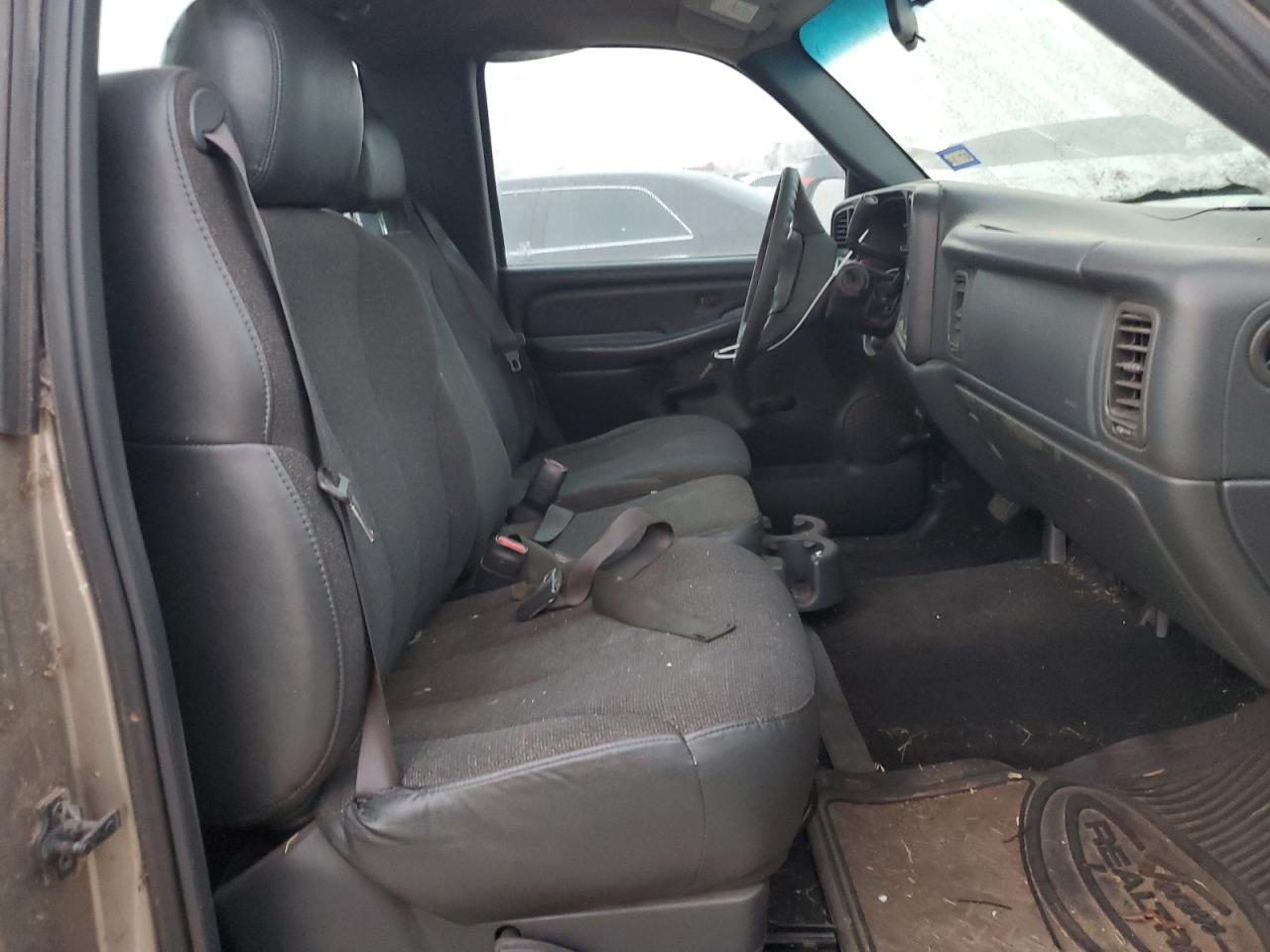 2001 Chevrolet Silverado VIN 1GCEC14W21Z139660 Copart auction photo, front end / minor dent/scratches damage thumbnail 10