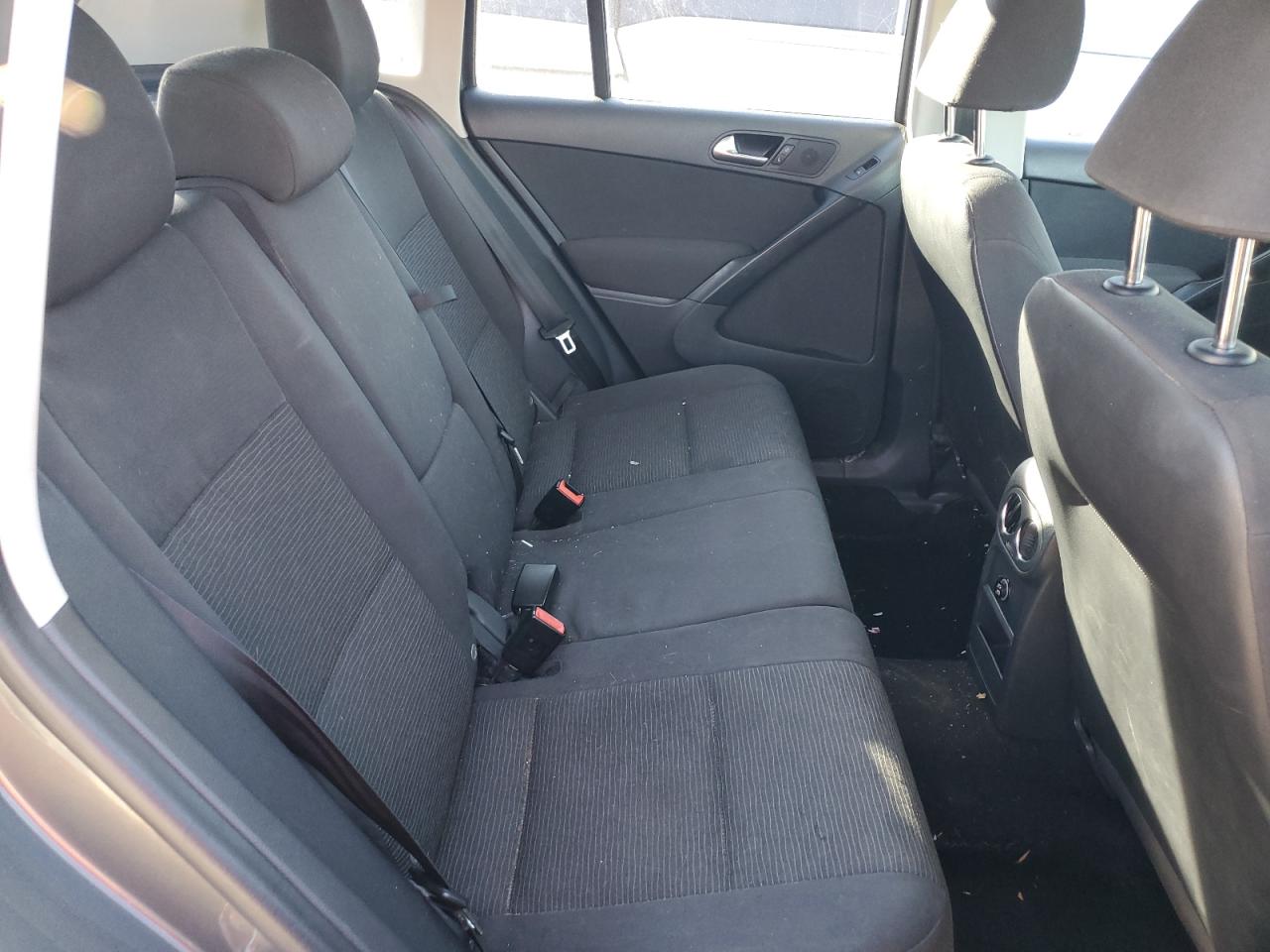 2015 Volkswagen Tiguan VIN WVGAV7AX5FW611413 Copart auction photo, normal wear damage thumbnail 11