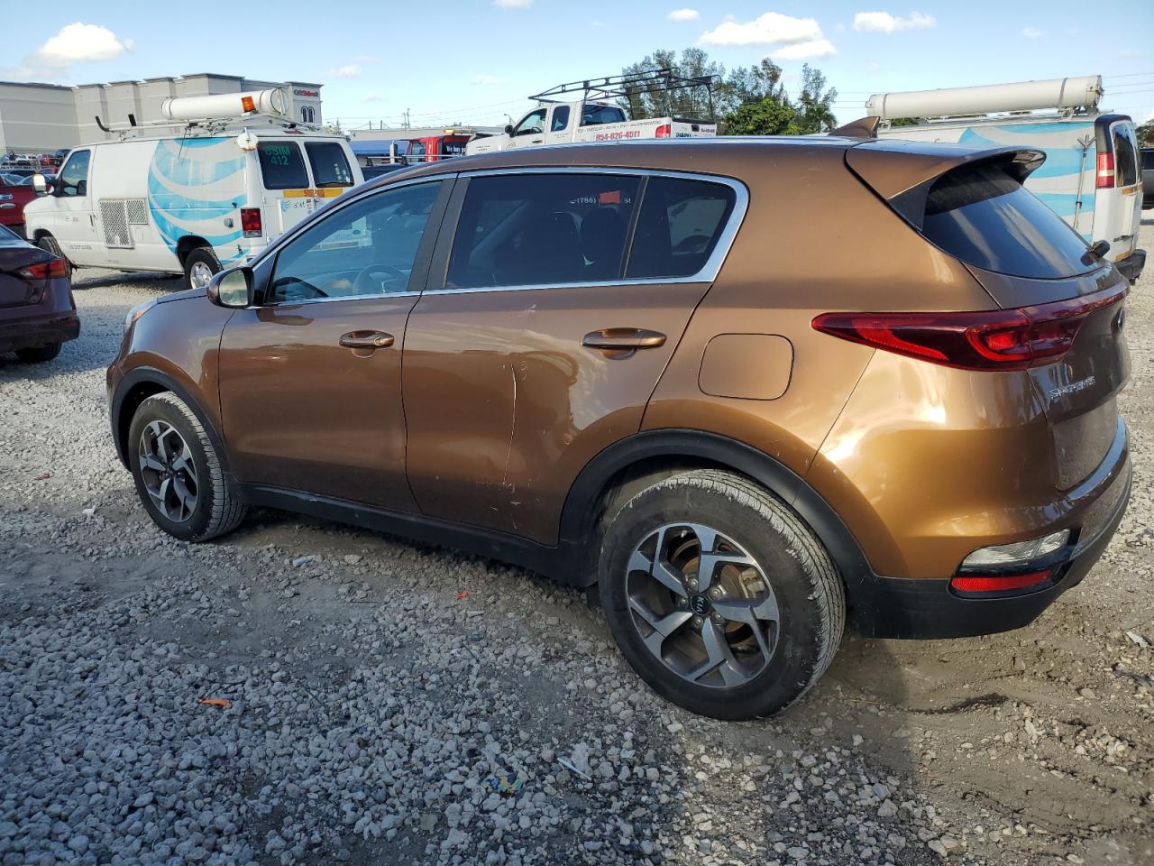 2020 KIA Sportage VIN KNDPM3AC7L7637055 Copart auction photo, minor dent/scratches damage thumbnail 2