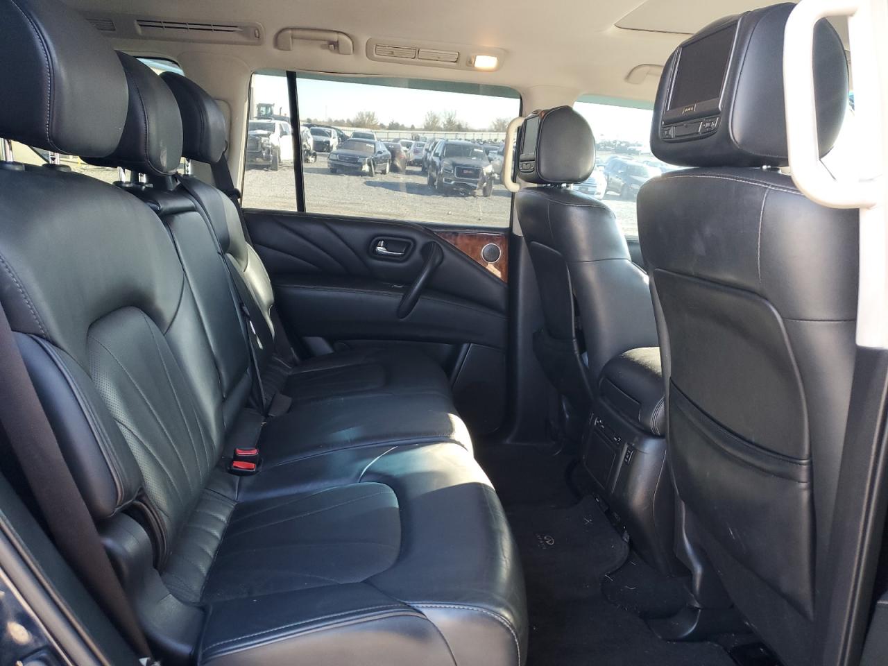 2015 Infiniti QX80 VIN JN8AZ2NC9F9371885 Copart auction photo, front end / minor dent/scratches damage thumbnail 11