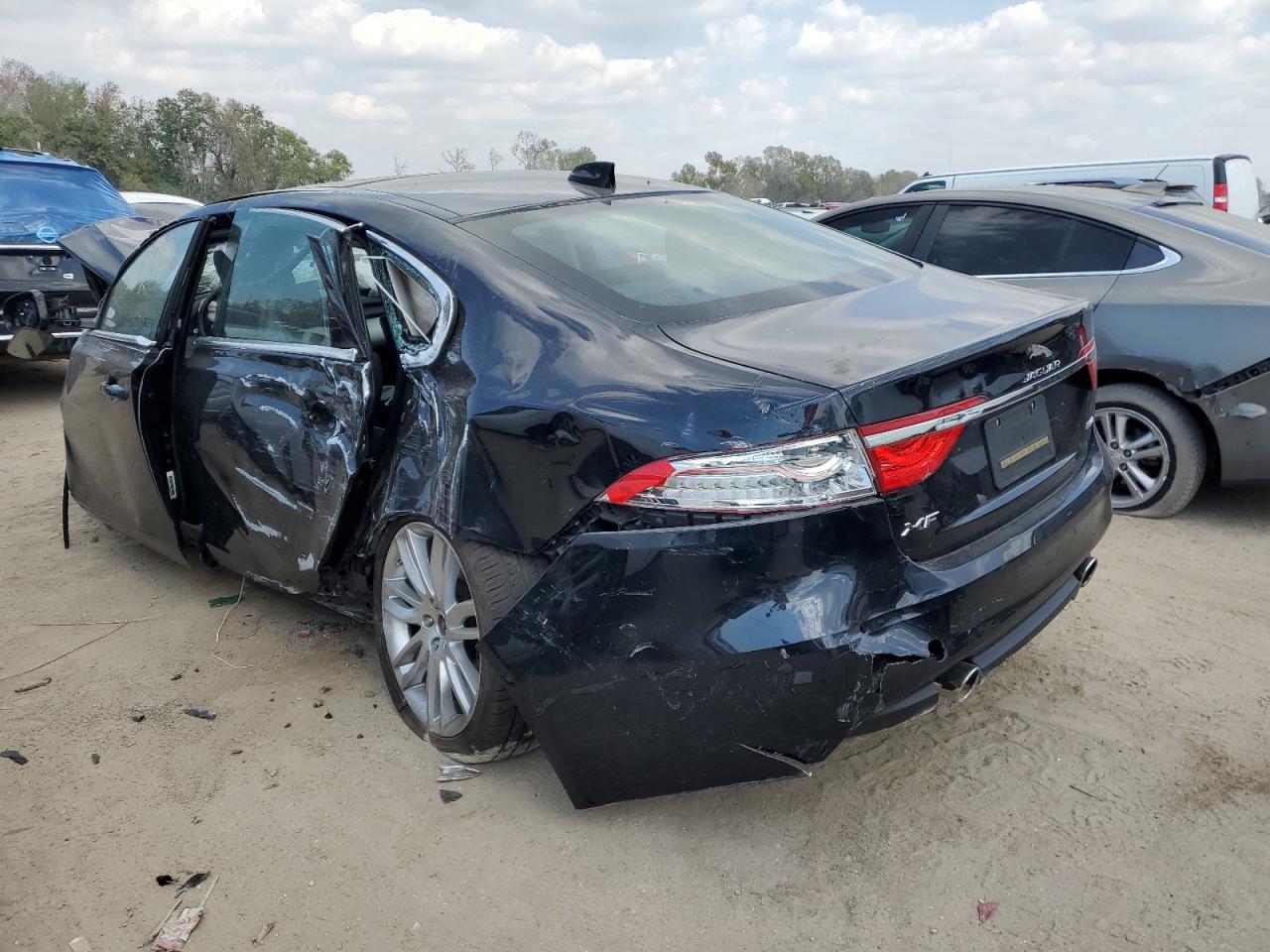 2016 Jaguar XF VIN SAJBE4BV0GCY09695 Copart auction photo, front end / side damage thumbnail 2