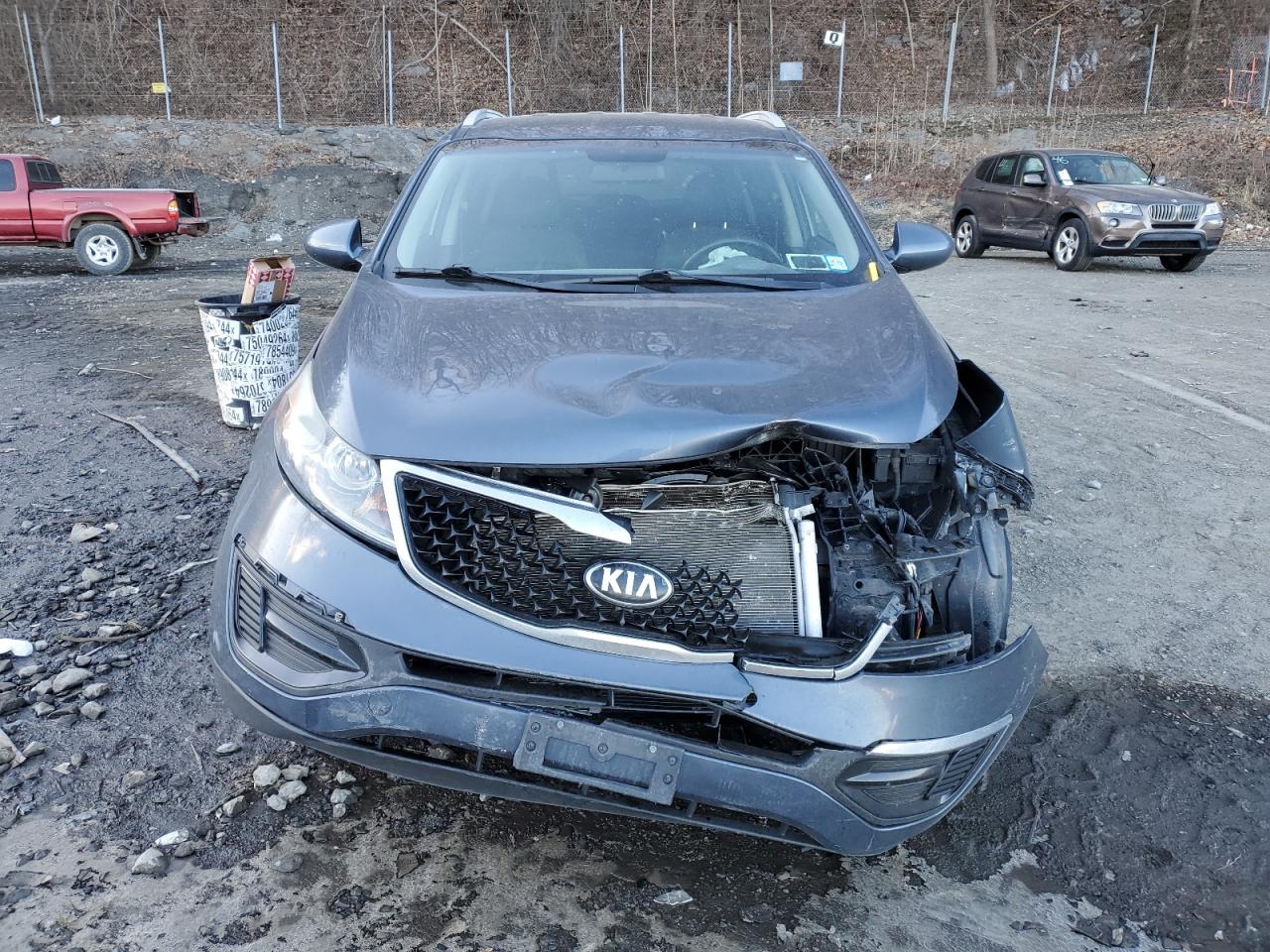 2016 KIA Sportage VIN KNDPBCAC6G7840644 Copart auction photo, front end / minor dent/scratches damage thumbnail 5