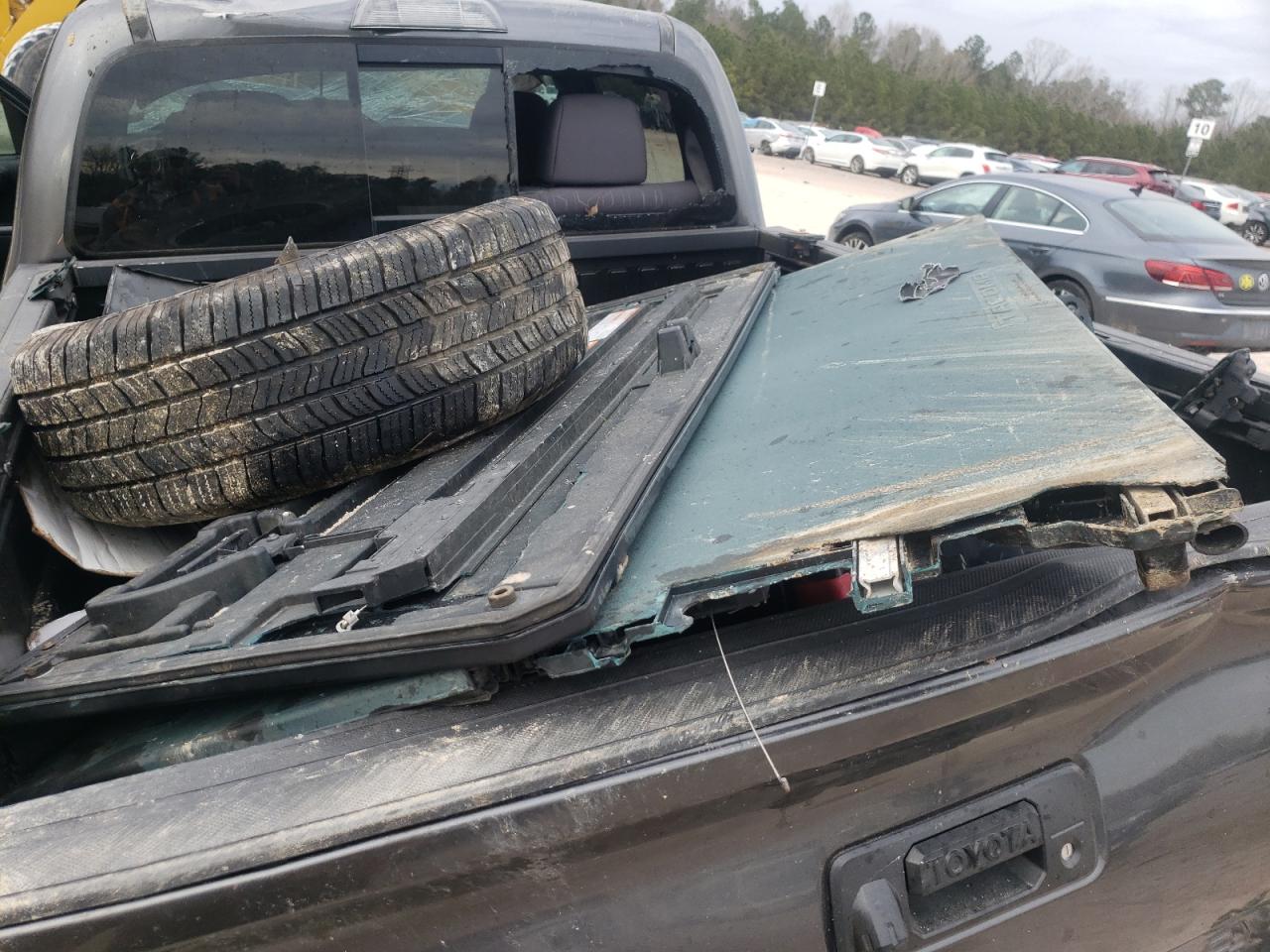 2017 Toyota Tacoma VIN 3TMCZ5AN2HM057612 Copart auction photo, all over / undercarriage damage thumbnail 14