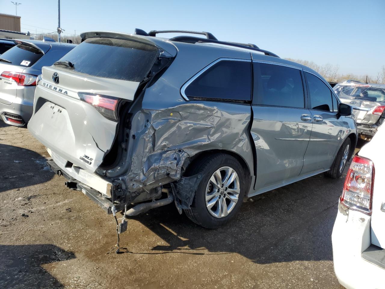 2022 Toyota Sienna VIN 5TDASKFC5NS047766 Copart auction photo, rear end damage thumbnail 3
