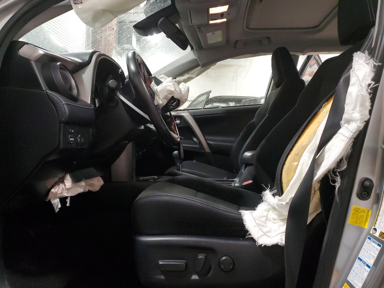 2018 Toyota RAV 4 VIN JTMRFREV6JJ249994 Copart auction photo, front end / side damage thumbnail 7