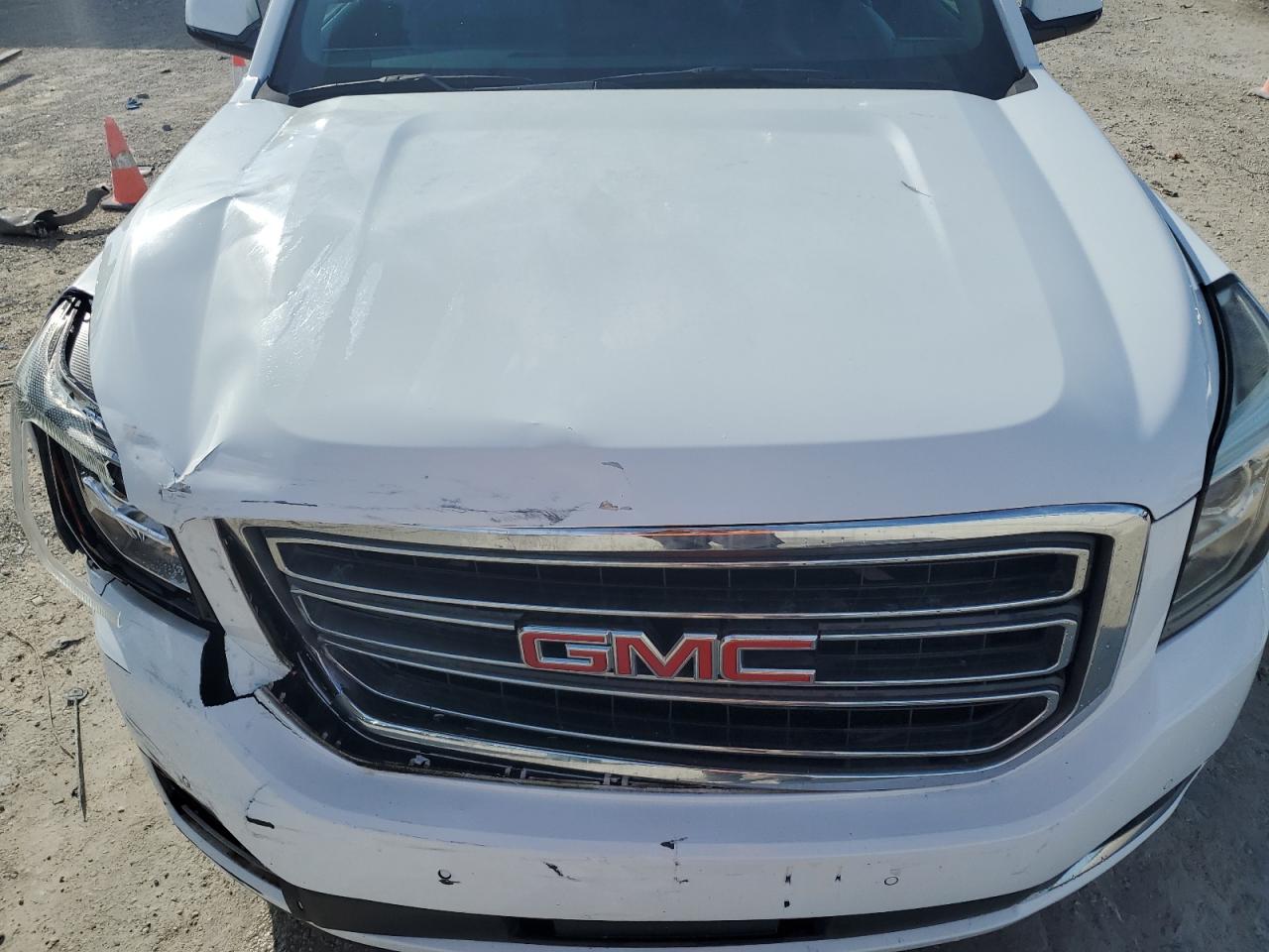 2016 GMC Yukon VIN 1GKS1GKC5GR107321 Copart auction photo, front end damage thumbnail 12