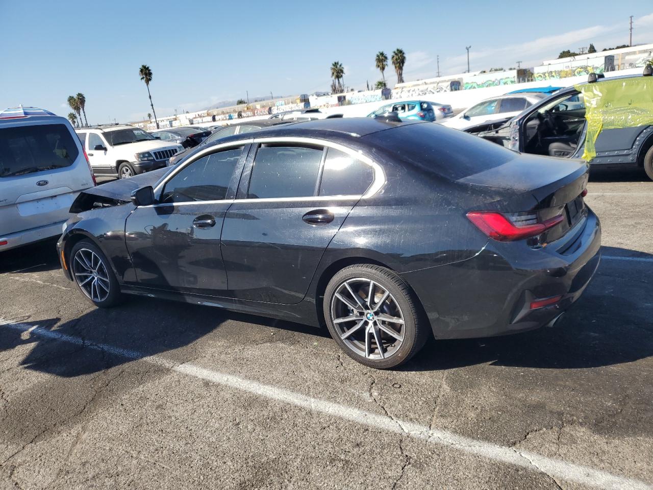 2020 BMW 3er VIN 3MW5R1J04L8B11626 Copart auction photo, front end / minor dent/scratches damage thumbnail 2