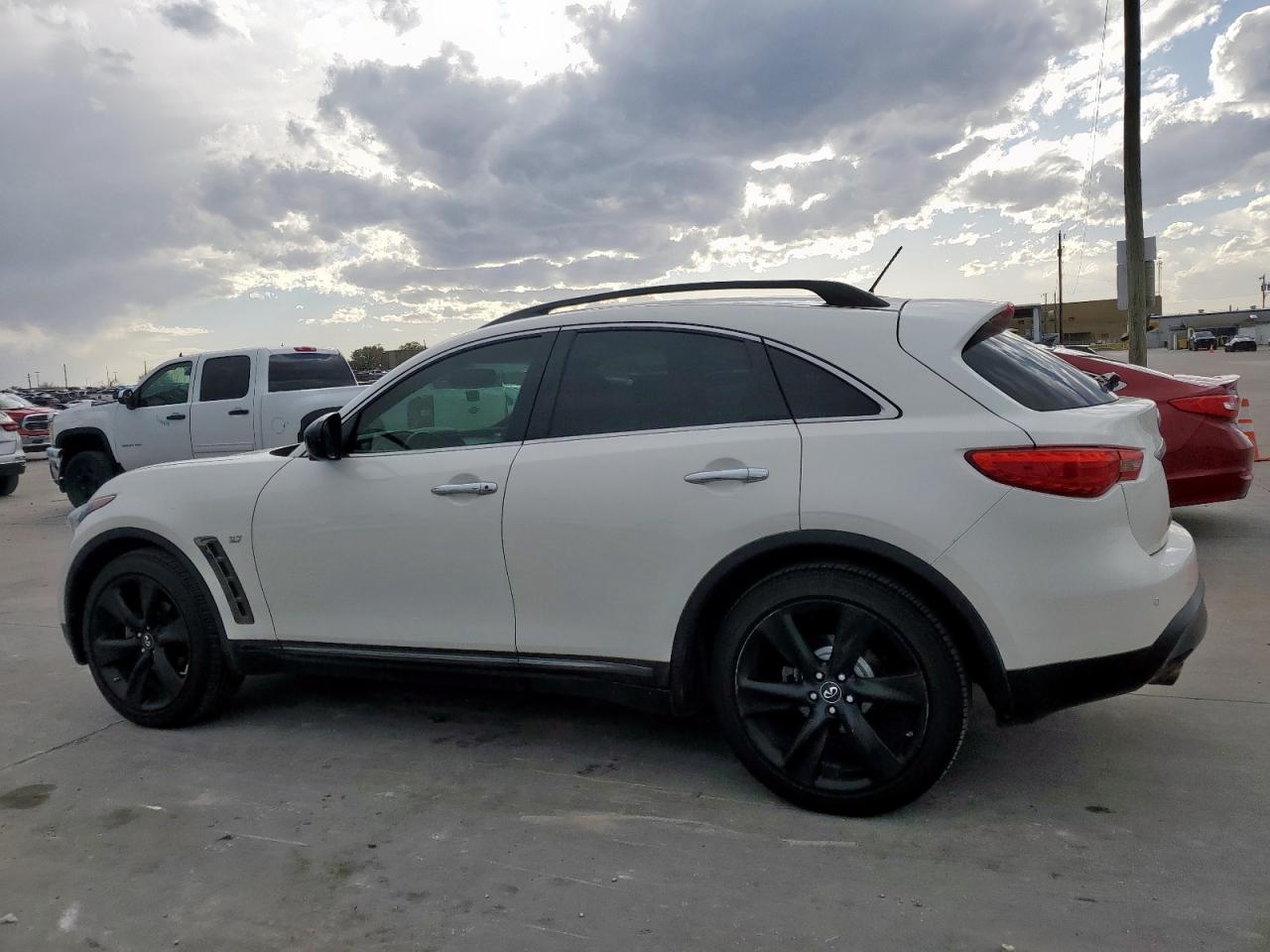 2017 Infiniti QX70 VIN JN8CS1MU2HM143356 Copart auction photo, front end damage thumbnail 2