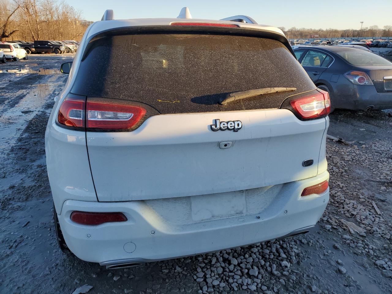 2017 Jeep Cherokee VIN 1C4PJLJS2HW643830 Copart auction photo, front end damage thumbnail 6