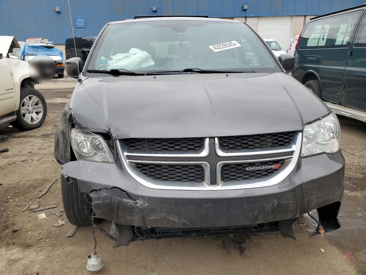 2019 Dodge Caravan VIN 2C4RDGCG7KR707537 Copart auction photo, front end damage thumbnail 5