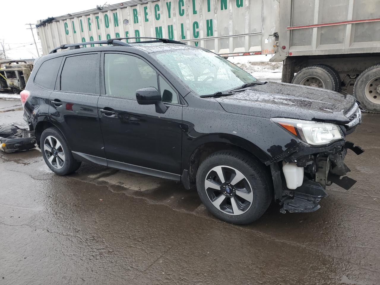 2017 Subaru Forester VIN JF2SJAEC6HH425574 Copart auction photo, front end / rear end damage thumbnail 4