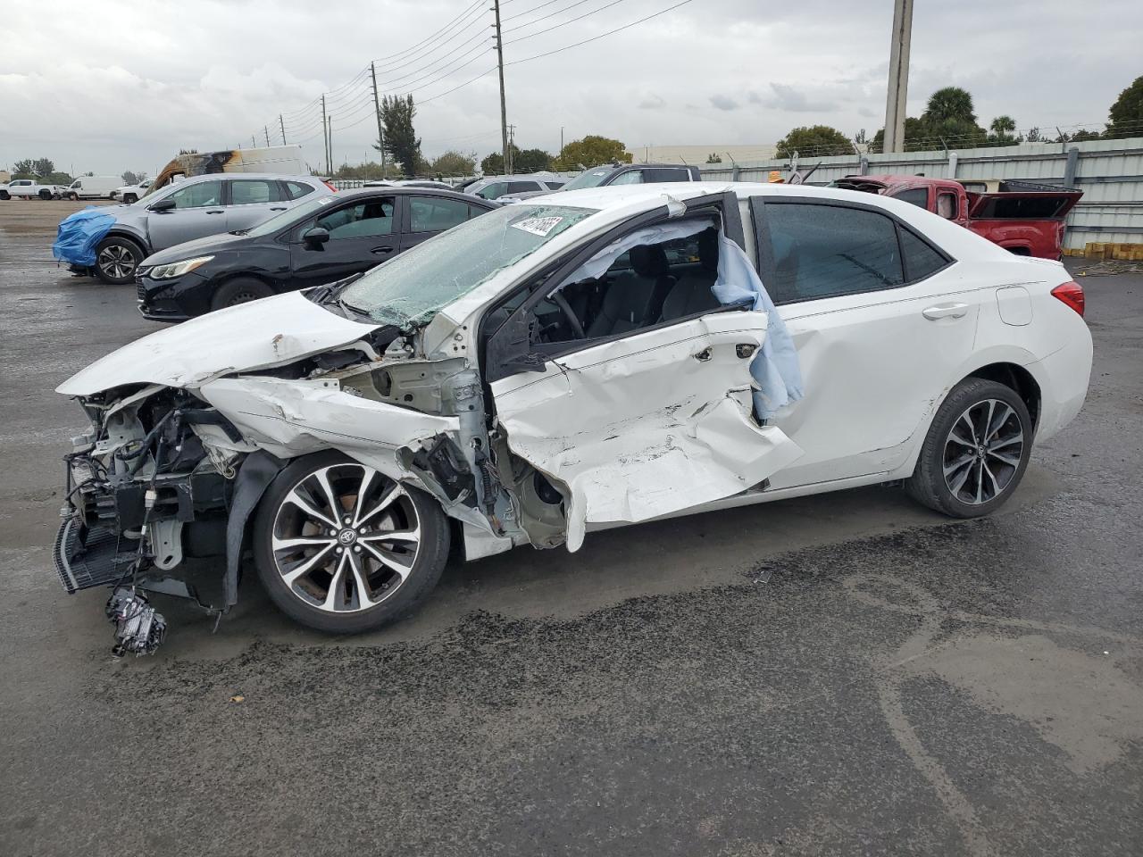 2017 Toyota Corolla VIN 5YFBURHE5HP632432