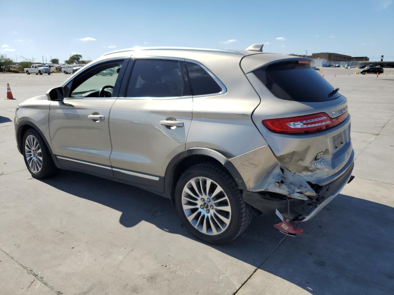 2015 Lincoln MKZ VIN 5LMCJ1A9XFUJ32531 Copart auction photo, rear end damage thumbnail 2