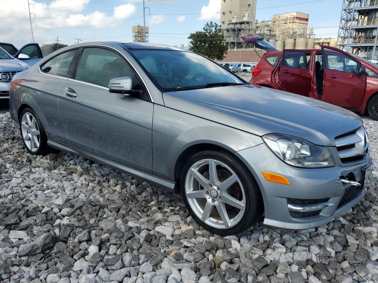 2013 Mercedes-Benz C-klasse VIN WDDGJ4HB1DF951311 Copart auction photo, water/flood damage thumbnail 4