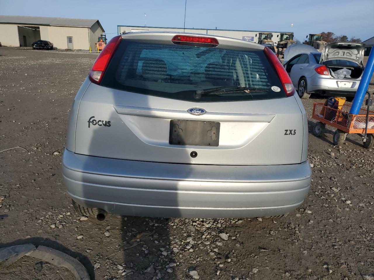 2003 Ford Focus VIN 3FAFP37333R108419 Copart auction photo, all over / undercarriage damage thumbnail 6