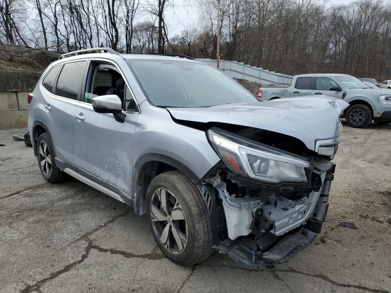 2020 Subaru Forester VIN JF2SKAXC9LH579957 Copart auction photo, front end / rear end damage thumbnail 4