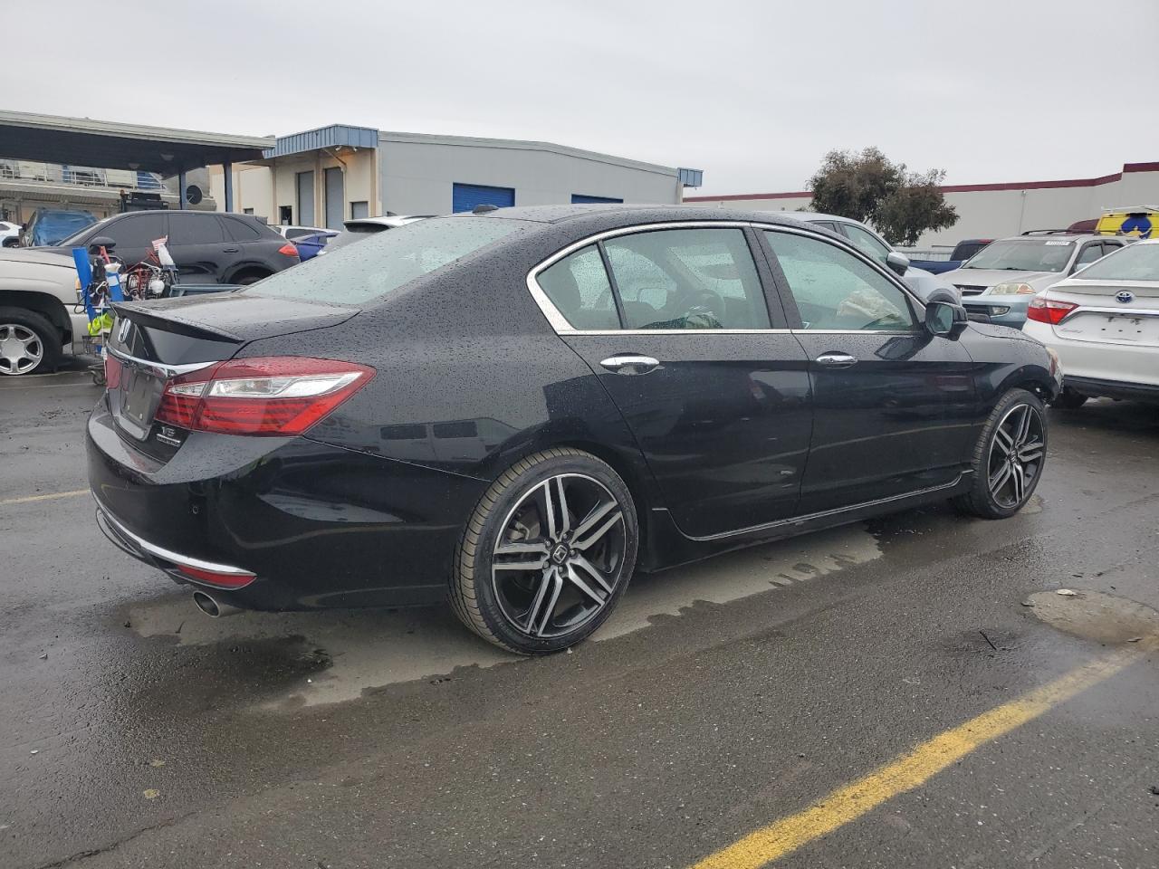 2017 Honda Accord VIN 1HGCR3F97HA024328 Copart auction photo, front end damage thumbnail 3