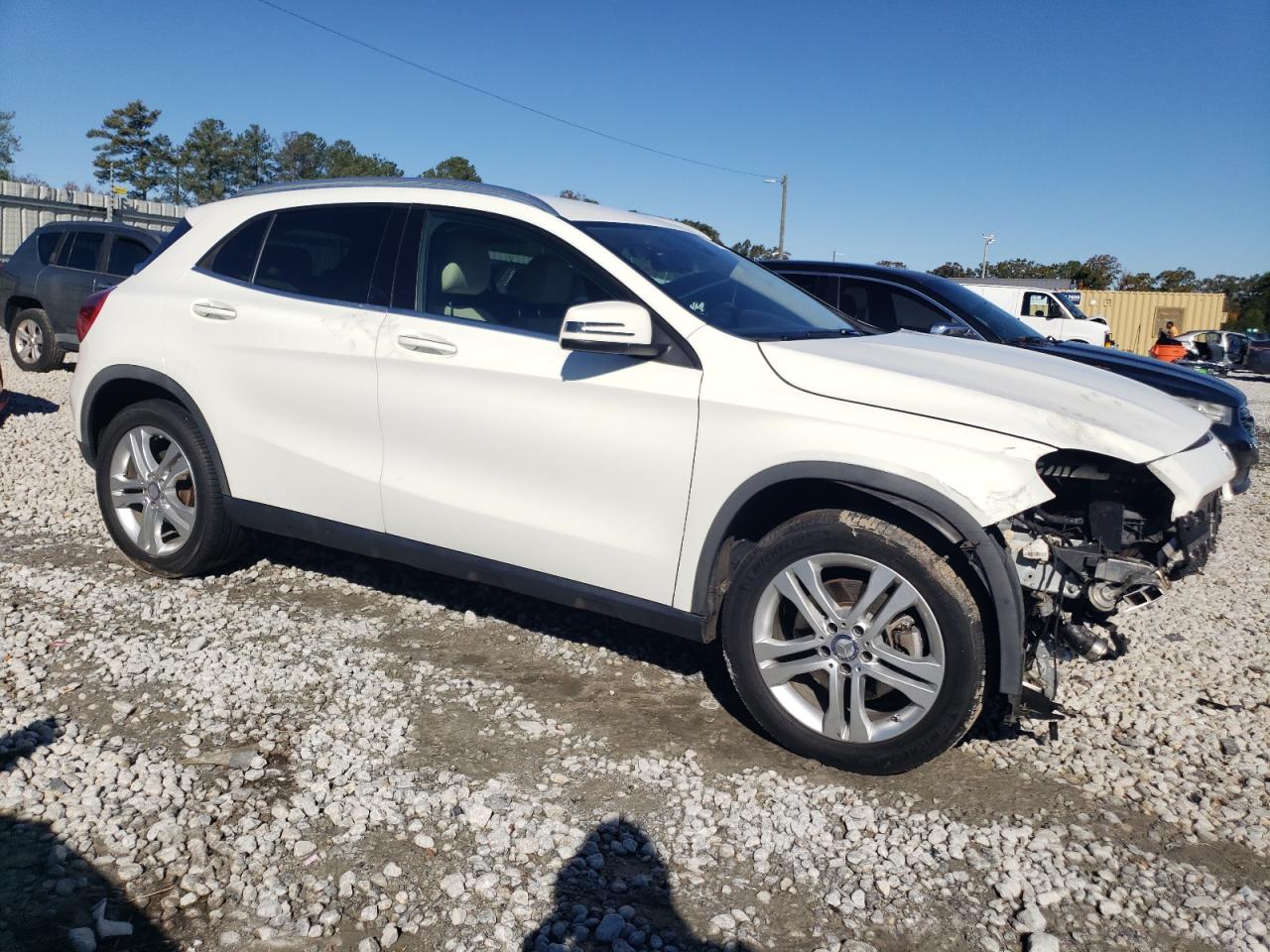 2017 Mercedes-Benz GLA-klasse VIN WDCTG4EB4HJ341623 Copart auction photo, front end / minor dent/scratches damage thumbnail 4