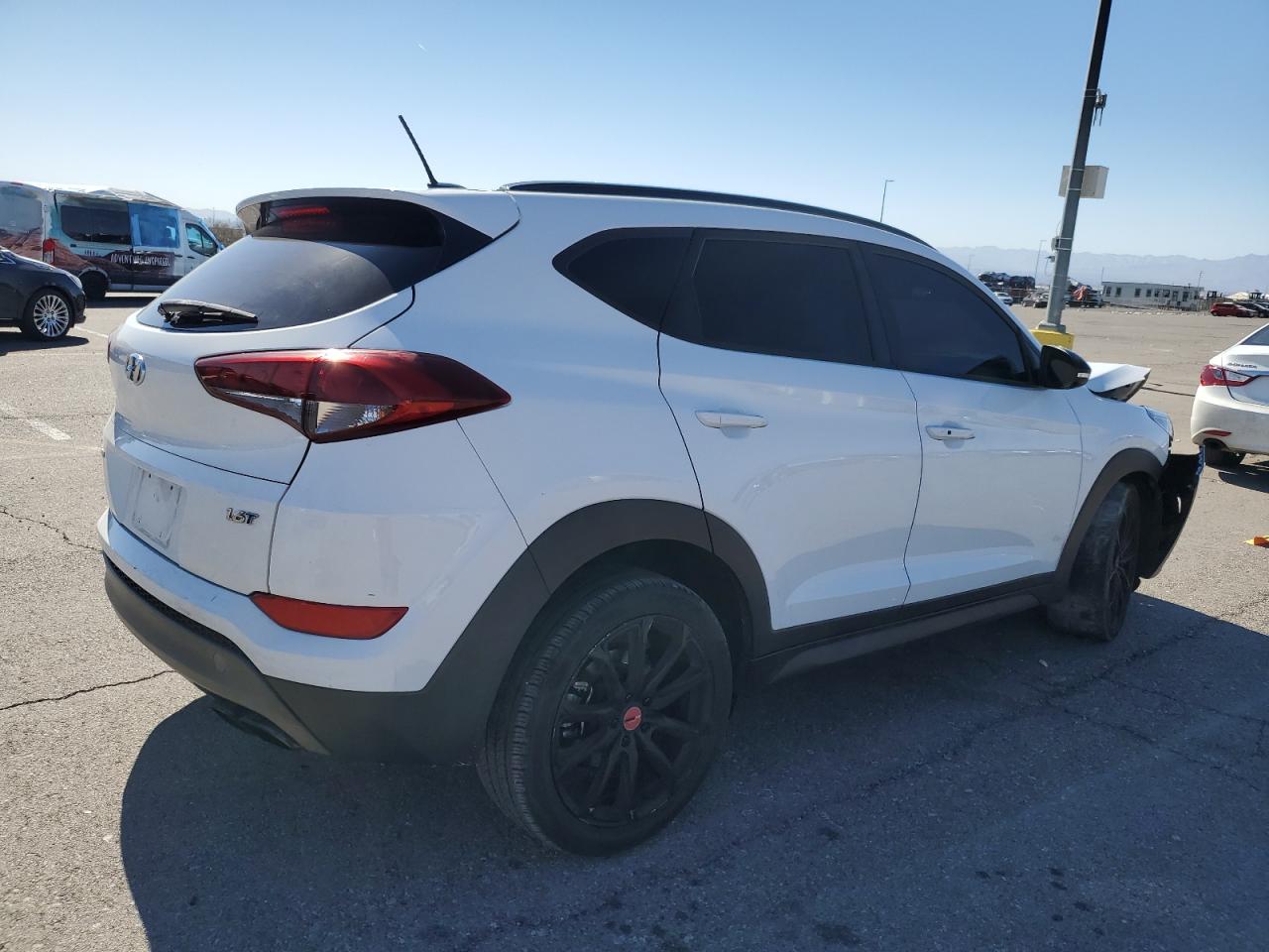 2017 Hyundai Tucson VIN KM8J33A23HU534669 Copart auction photo, front end / side damage thumbnail 3