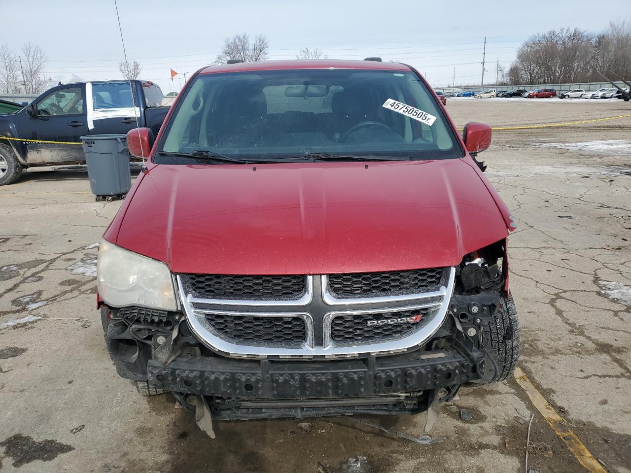 2013 Dodge Caravan VIN 2C4RDGCG6DR641114 Copart auction photo, front end / side damage thumbnail 5