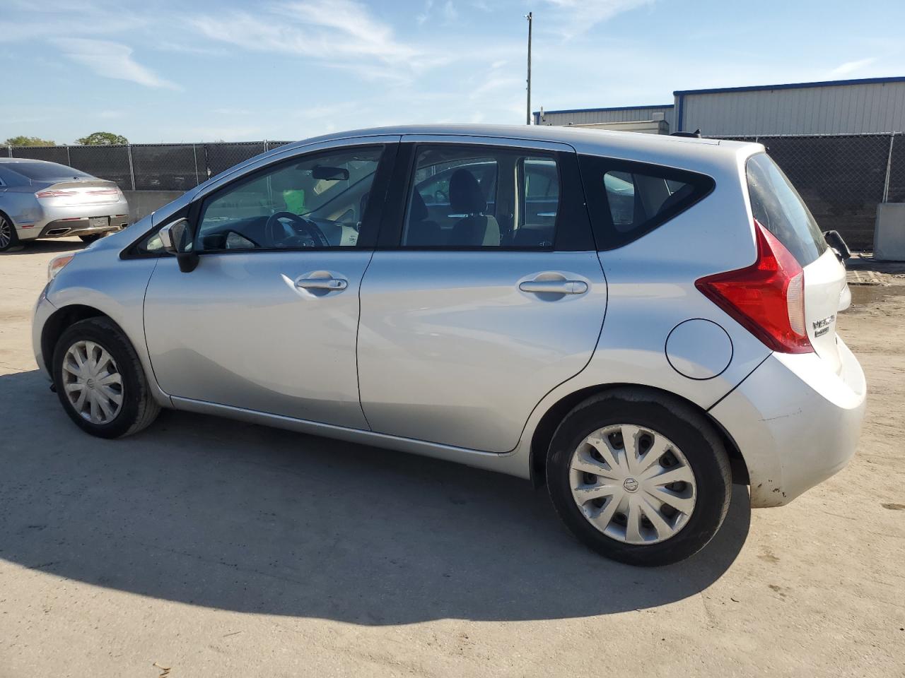 2016 Nissan Versa VIN 3N1CE2CP6GL407372 Copart auction photo, front end damage thumbnail 2