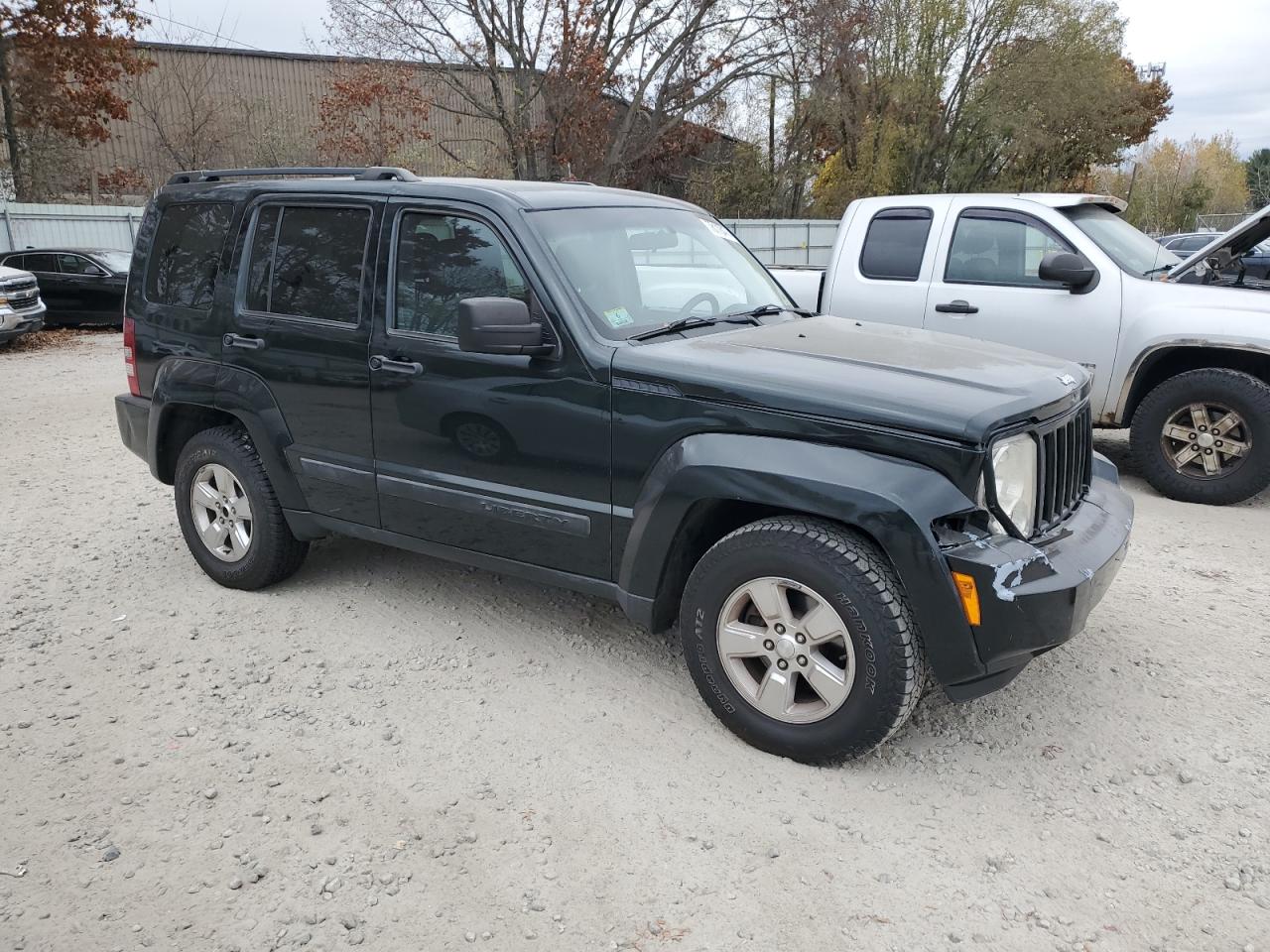 2012 Jeep Liberty (North America) VIN 1C4PJMAK4CW215613 Copart auction photo, front end / minor dent/scratches damage thumbnail 4