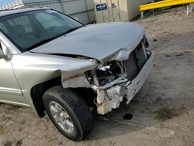 2007 Toyota Highlander VIN JTEGP21A070141637 Copart auction photo, front end / minor dent/scratches damage thumbnail 12