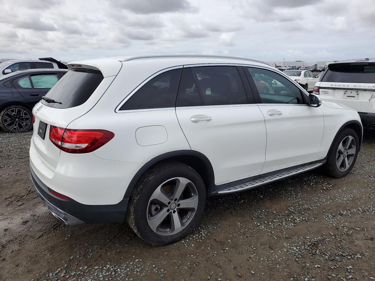 2016 Mercedes-Benz GLC VIN WDC0G4JB2GF086156 Copart auction photo, rear end / side damage thumbnail 4