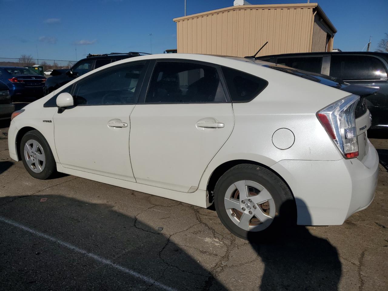 2011 Toyota Prius VIN JTDKN3DU7B1384686 Copart auction photo, minor dent/scratches damage thumbnail 2
