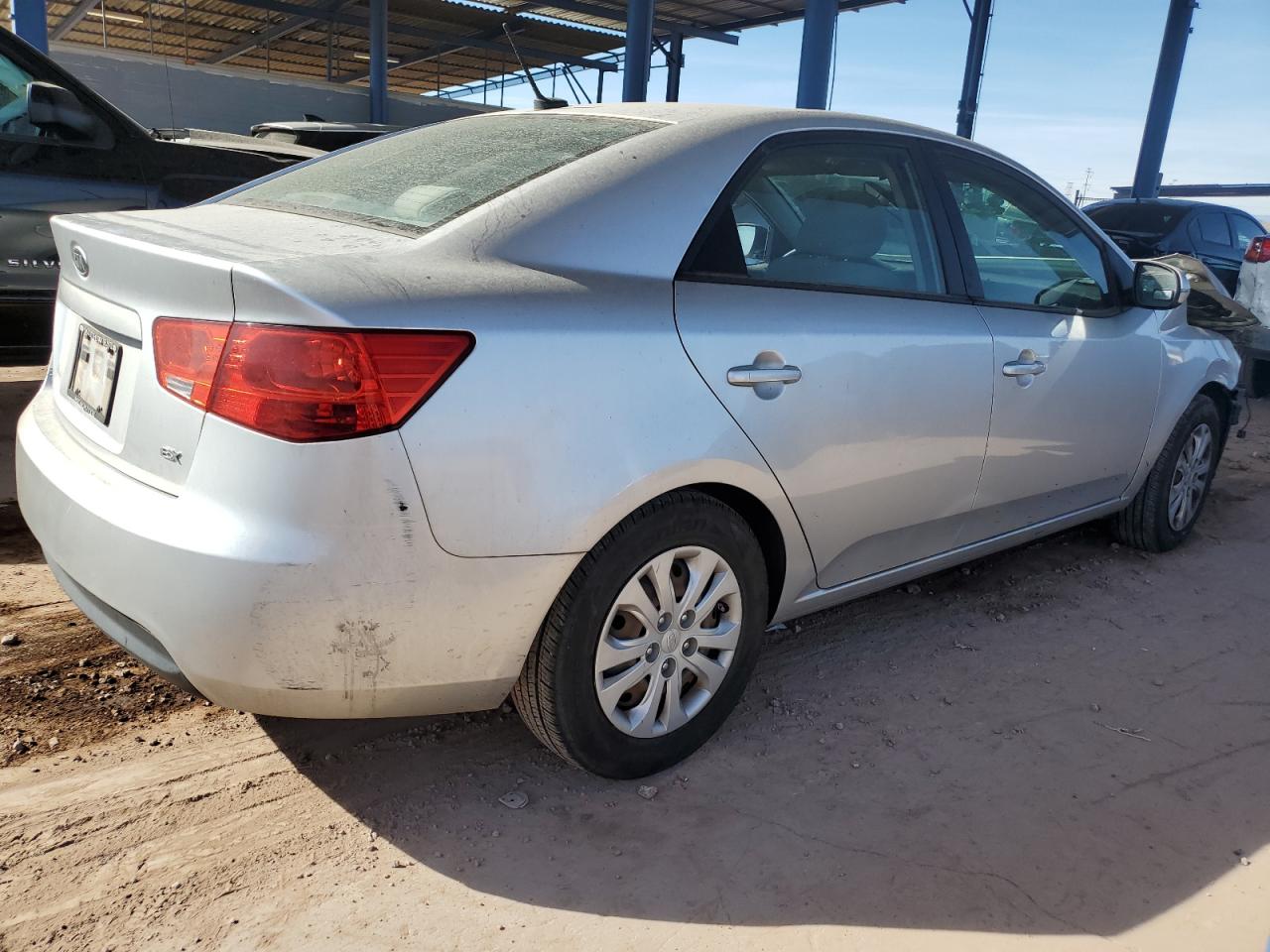 2013 KIA Forte VIN KNAFU4A2XD5695616 Copart auction photo, front end / side damage thumbnail 3