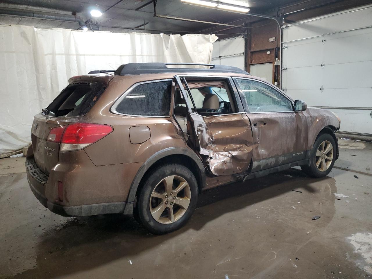 2013 Subaru Outback VIN 4S4BRBCC0D3276176 Copart auction photo, front end / side damage thumbnail 3