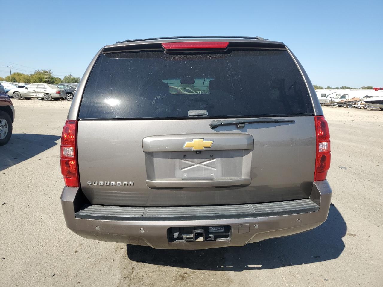2014 Chevrolet Suburban VIN 1GNSKJE72ER189727 Copart auction photo, side damage thumbnail 6