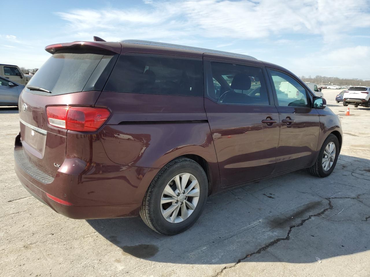 2017 KIA Sedona VIN KNDMB5C12H6314237 Copart auction photo, minor dent/scratches damage thumbnail 3