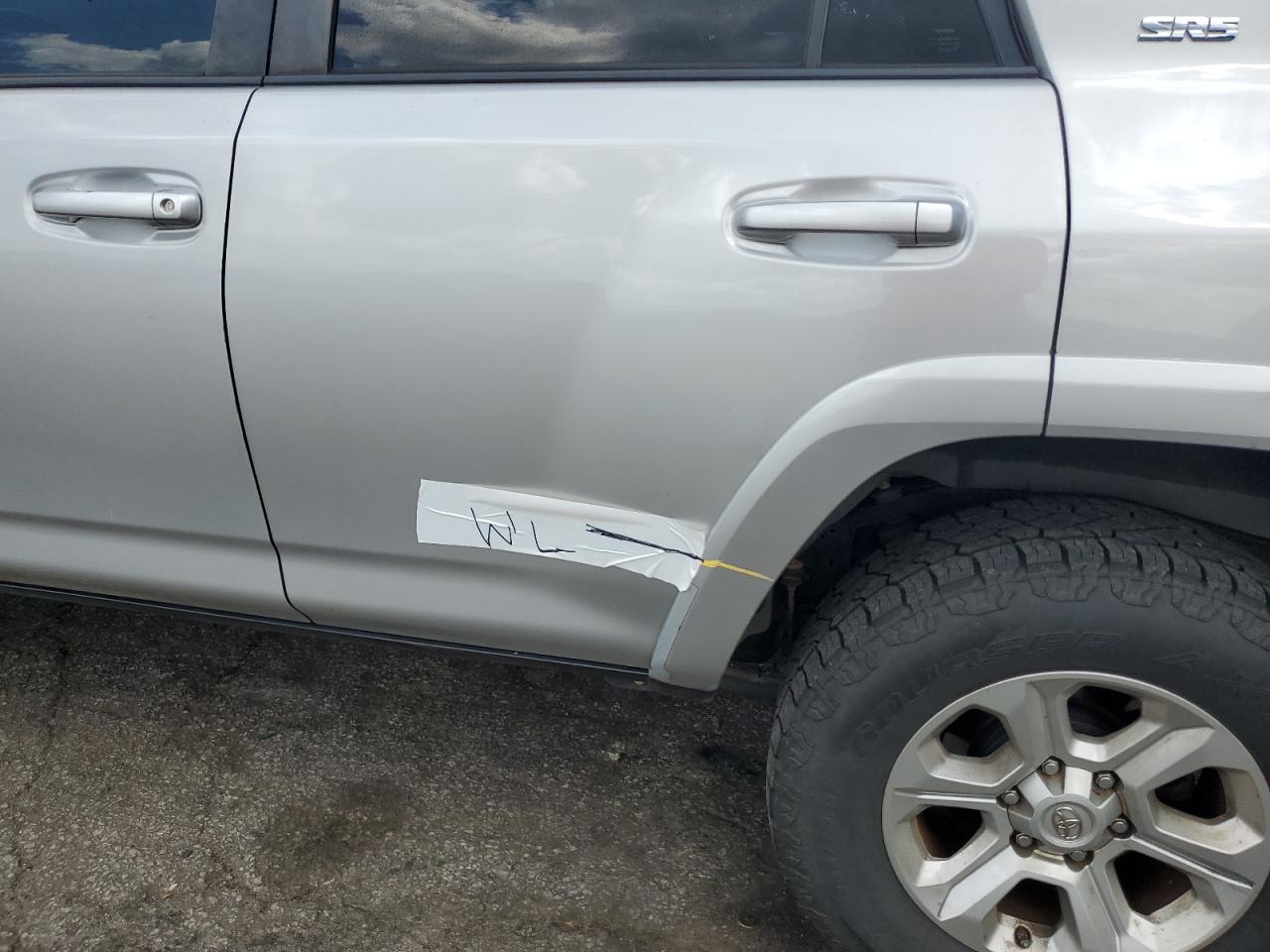 2015 Toyota 4Runner VIN JTEZU5JR3F5096820 Copart auction photo, water/flood damage thumbnail 13