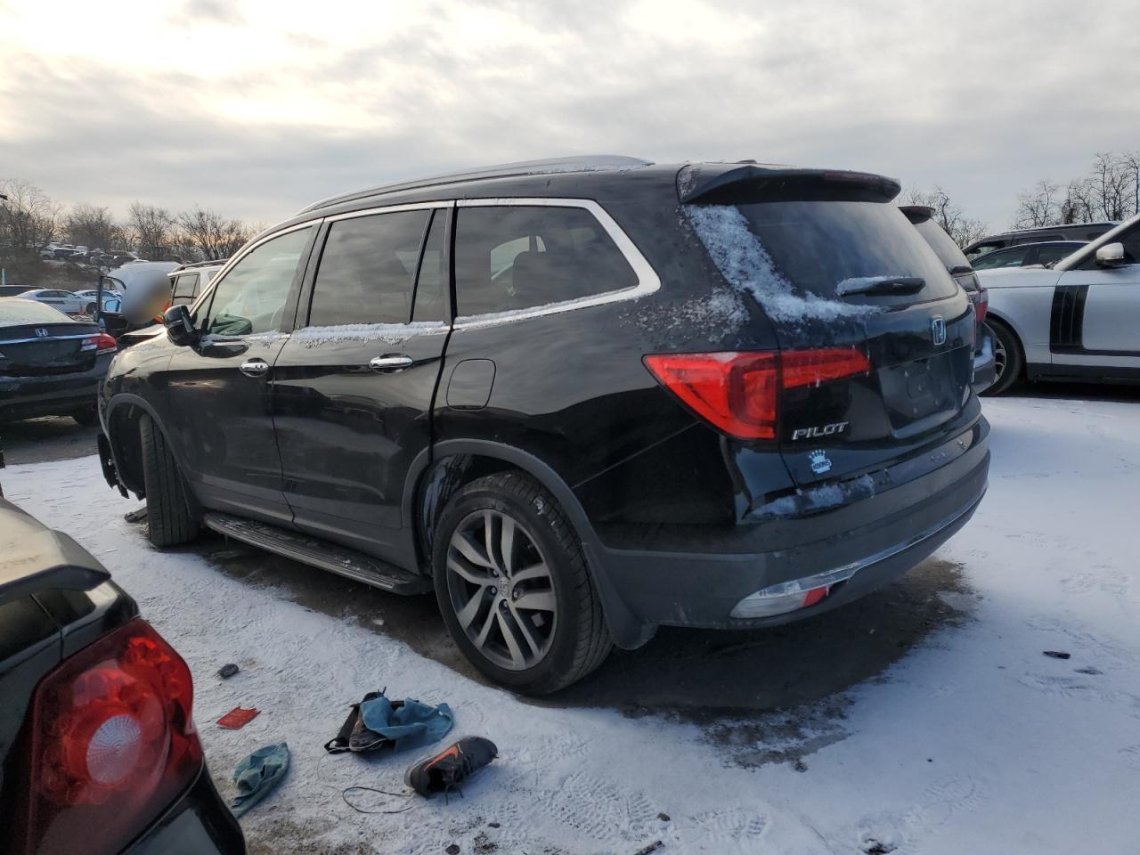 2018 Honda Pilot VIN 5FNYF6H96JB029528 Copart auction photo, front end / side damage thumbnail 2
